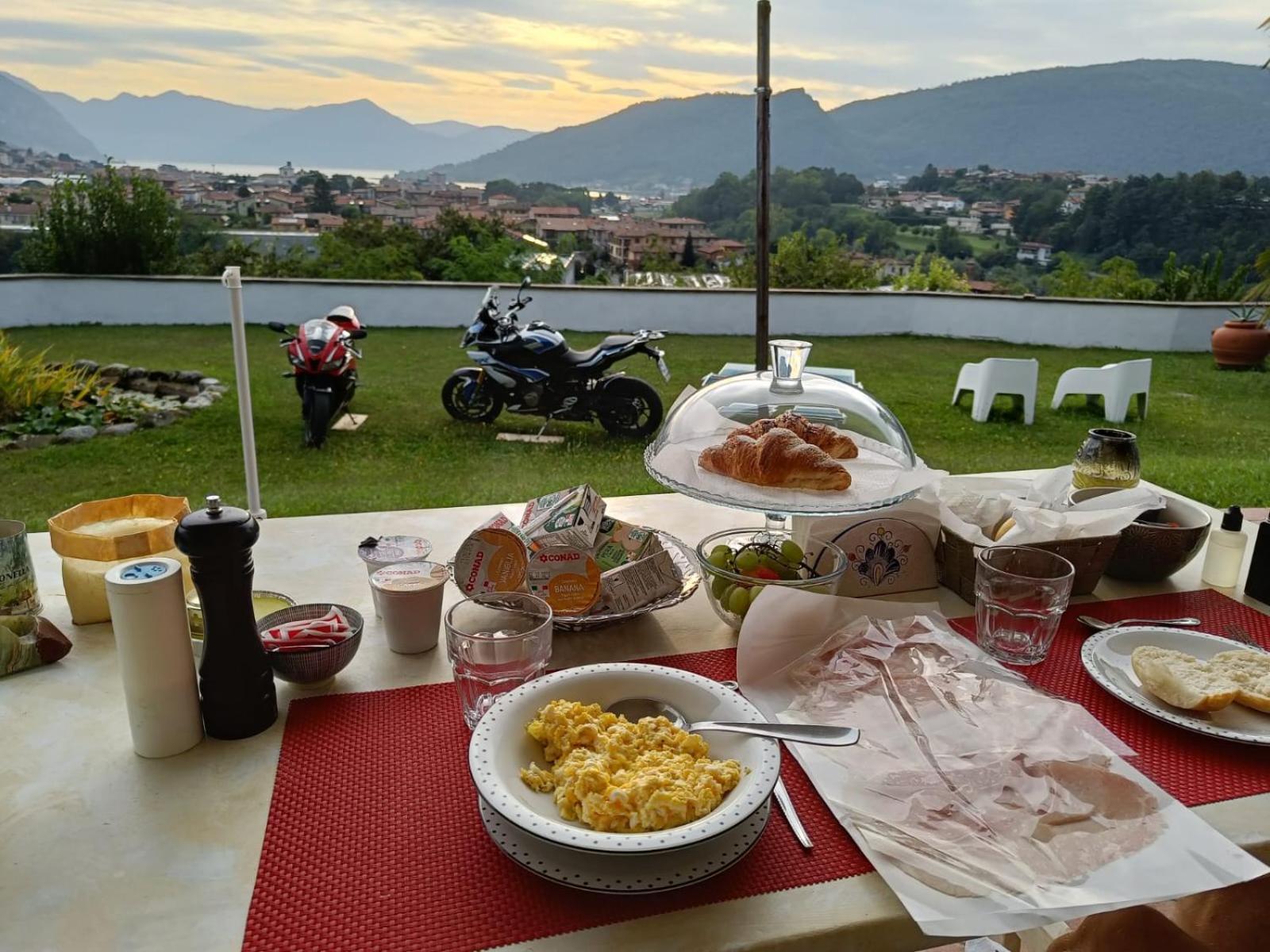 B&B La Fenice Sul Lago Villongo Bagian luar foto
